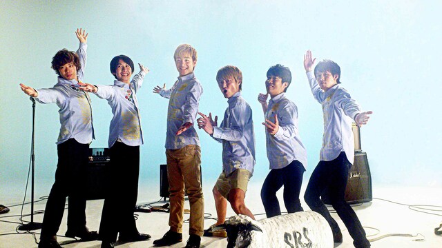 S.R.Sとジャルジャル（中央）。