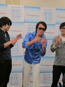 登場からギャグを披露するも、緊張感いっぱいのハローケイスケ。