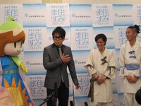 住みます芸人・ちきんなんばんと宮川大輔。