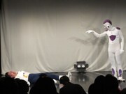 ベジータにとどめを刺しご満悦のフリーザ。