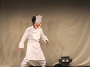 体がジャムおじさんになってしまったベジータ。どのことに気づかず重い体でセルゲームへ。