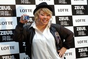渡辺直美、ガム噛みながら“吹雪”の中エアギター＆ビヨンセ
