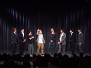 林のハゲを楽しそうにいじる漫才師たち。