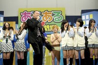 「あるあるYY劇場」会見。(c)吉本興業