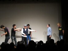 くじらのファンだというスパローズの後輩・にじむピンク島津。幼い見た目にも関わらず趣味はセンター街でのナンパ。