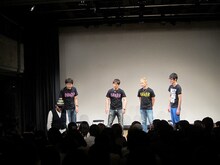 客席から土下座させられるくじら。