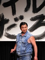 初DVD「ワイルドだろ～」の収録に臨んだスギちゃん。「みなさん、DVDだぜぇ。（ネタを）知ってても笑うんだぜぇ」と序盤に釘を刺して笑いを誘った。