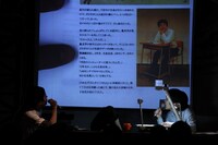 うしろシティ初トークライブ「裁縫男子と料理男子」の一場面。