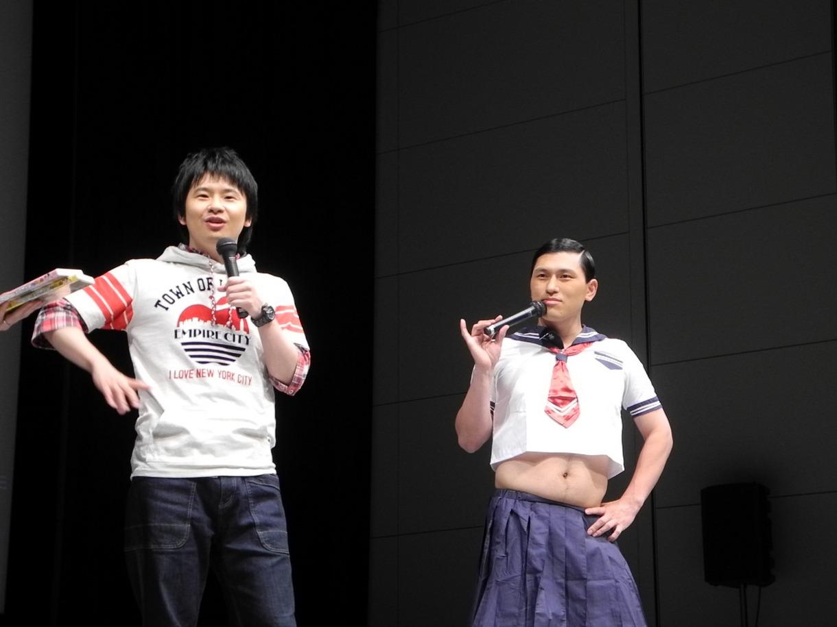 DVD「おどおどオードリー」発売記念イベントの模様。
