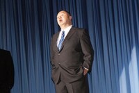 渡部篤郎のモノマネをする松村邦洋。