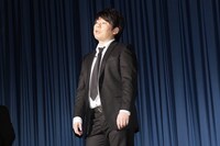 渡部篤郎のモノマネをする山本高広。