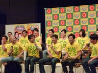 「カンコンキンシアター26『クドい！』 ブラジル美女＝巨尻＊個人の感想です。」会見の様子。