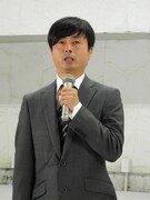 母親が生活保護費を受給していたことを認め謝罪した次長課長・河本。