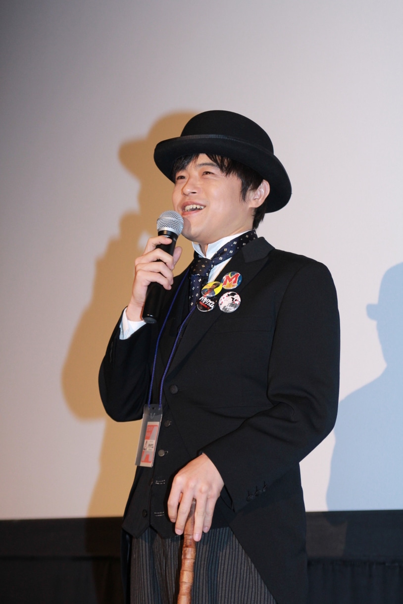 5月にシネマート六本木にて行われた本作の初日舞台挨拶に登場したバカリズム。