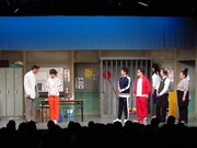 小籔千豊座長の吉本新喜劇で、恋愛も夢も諦めない一途な男を熱演するHG。