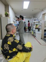 取材中もずっとロシアンモンキーのネタ合わせを見ながら喋っていたRG。