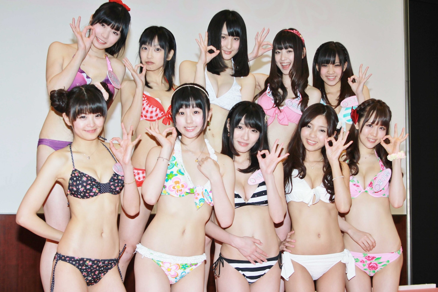 「日テレジェニック2012」候補生10名。