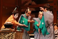 1幕1場「バカ殿様」。