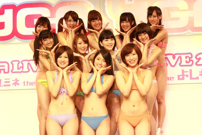 新メンバー3名（前列）が加入した女性アイドルユニット・YGA。ゴリ作詞の新曲「狩り女 夏子」をリリースする。