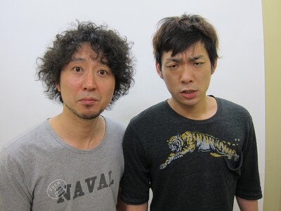 8月17日（金）、恵比寿エコー劇場にて「イシバシハザマ単独ライブ 兄さんボンバヘッ　ガキ騒ぐ」を開催するイシバシハザマ。