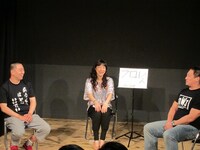 RGとプロレスについて語った高木三四郎。「DDTにも出てほしい」という言葉に喜ぶRGだったが、8月に控えた武道館の前のライブでとおあずけをくらった。