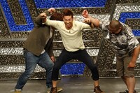 あるある原理主義者に立ち向かいRGに「ネタをやりたい」と思いを伝えたHG。(c)藤澤孝代（フォトプロ）