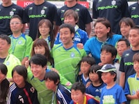 ファンとの記念撮影。