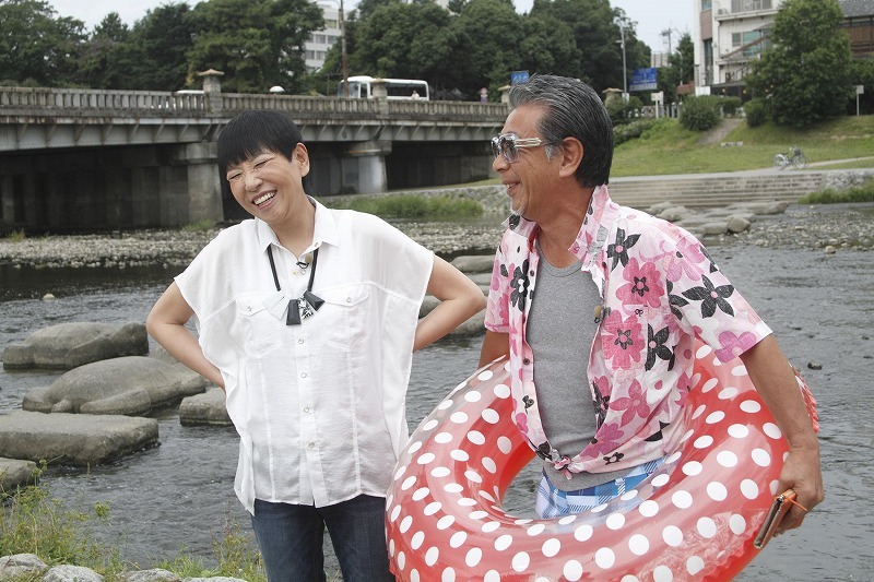7月28日に第2弾が放送される「和田アキ子のニッポン爆笑珍道中!! 高田マネージャー付き」。写真は第1弾の様子。（c）中京テレビ