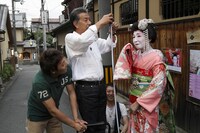 7月28日に第2弾が放送される「和田アキ子のニッポン爆笑珍道中!! 高田マネージャー付き」。写真は第1弾の様子。（c）中京テレビ