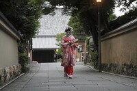 7月28日に第2弾が放送される「和田アキ子のニッポン爆笑珍道中!! 高田マネージャー付き」。写真は第1弾の様子。（c）中京テレビ