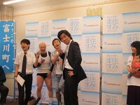 木村祐一オススメの佐藤浩市モノマネで登場したいしい。