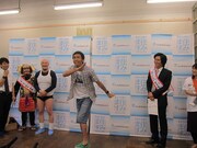 ワッキーはいつものギャグ「ビンヨヨヨーン」。夏生から「ワッキーはビンヨヨヨンだけやればいいから」と言われていたという。