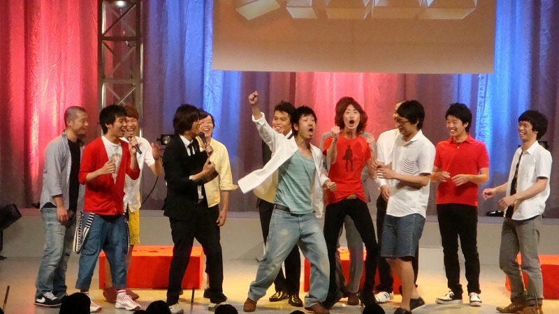 大阪・5upよしもとにて開催された「ゼロメンチャレンジ」。(c)吉本興業