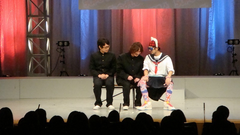 大阪・5upよしもとにて開催された「ゼロメンチャレンジ」。(c)吉本興業