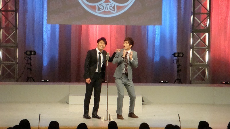 大阪・5upよしもとにて開催された「ゼロメンチャレンジ」。(c)吉本興業