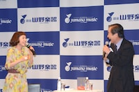 トークショーの一場面。