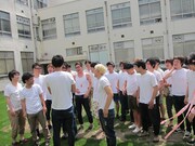 ポスター撮影時の様子。