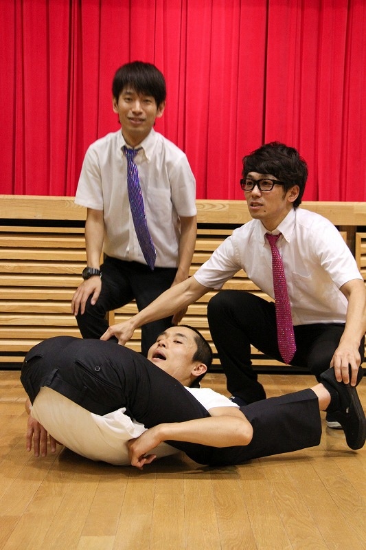 ハブのめでたいギャグも目の前で。(c)河村正和（フォトプロ）