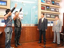 八丈島夏祭り盛り上げ宣言中のキャベツ確認中。