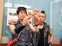 バルーンアートを作るしまぞう。