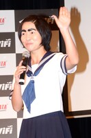 「GLOBAL DATA」の宣伝部長を務めるイモトアヤコ。