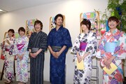 （左から）高橋真麻アナ、平井理央アナ、ベイビーギャング、秋元優里アナ、大島由香里アナ。