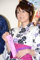 秋元優里アナ。七夕の短冊にかける願いは「暑すぎない夏になりますように」。