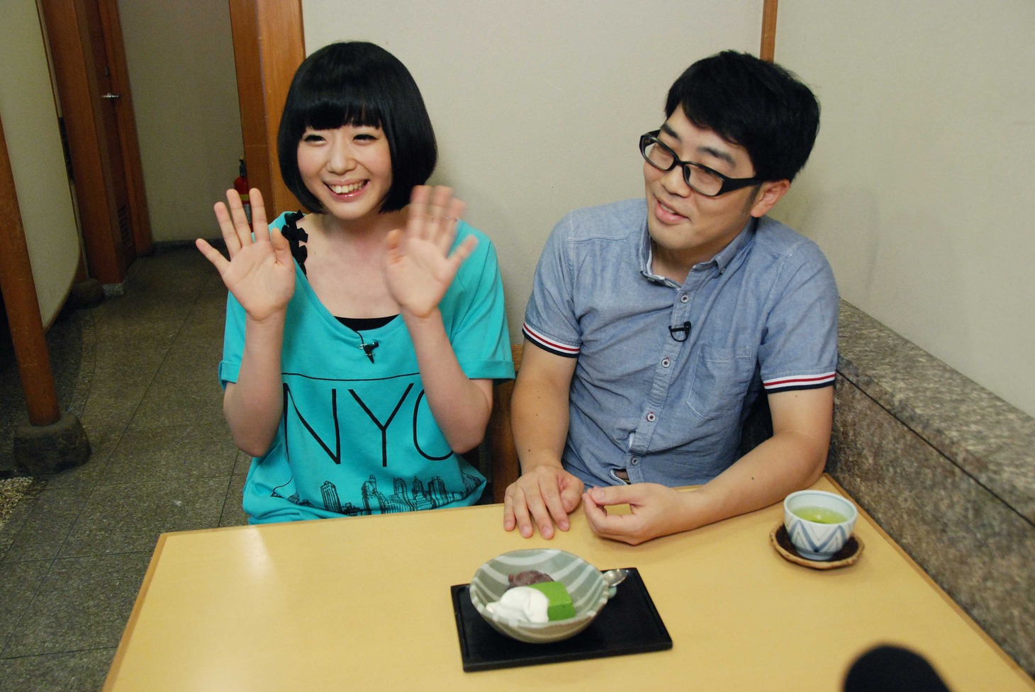 「鈴木拓のアニメトラン！」コーナーゲストの夢眠ねむ（でんぱ組.inc）とドランク鈴木（右）。(c)ひかりTV