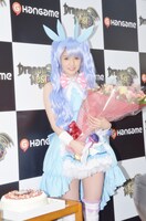 今週7月13日は道重23歳の誕生日。イベント終了後に花束とケーキが贈られた。