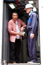 中川家、FUJIWARA、パンクブーブー出演、auのスペシャルWEB動画コンテンツ「つながるTV」第1弾「つながるツアー」篇。