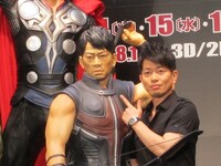 「アベンジャーズ」イベントに登場した雨上がり決死隊・宮迫。映画は8月14日（火）3D/2Dロードショー TM & (c)2012 Marvel & Subs.