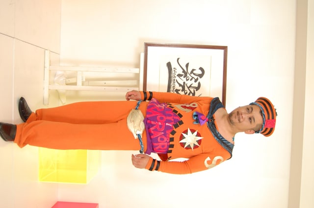 「フジテレビONE presents コスコスング!!! パリパリング!!!JapanEXPO」MCのケンドーコバヤシ。