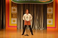 キャプテン渡辺。バイトの鬼について解説する漫談を披露。