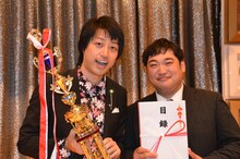 「第3回 あなたが選ぶ！お笑いハーベスト大賞～金メダル次世代芸人大集合！」で優勝した三拍子。左が高倉、右が久保。